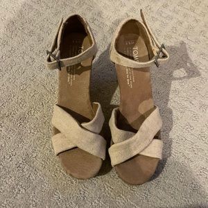 Toms 5.5 wedge sandals never worn